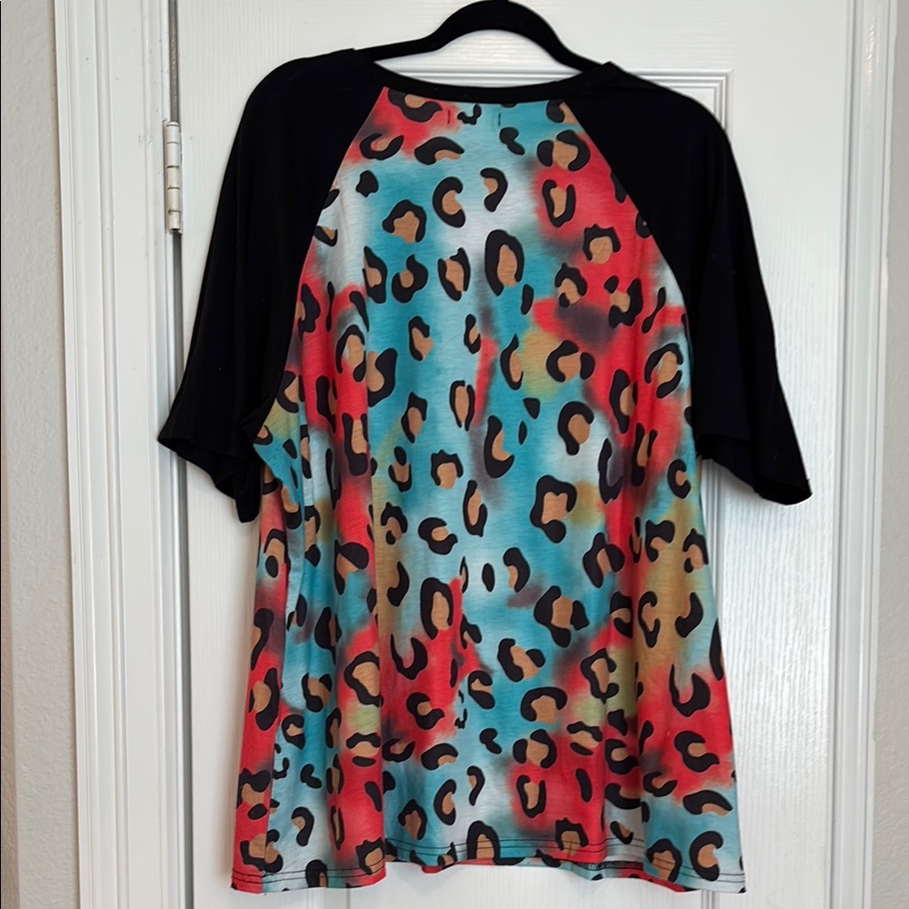 Colorful Leopard Print Raglan Tee - Picture 3 of 5